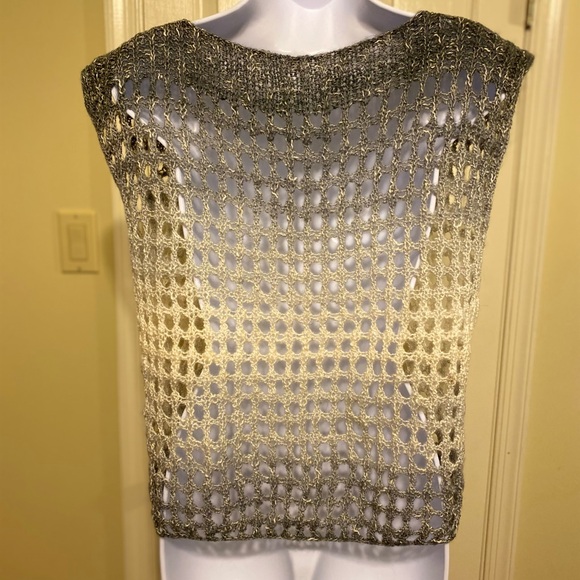 Hand Crafted Tops - Lovely hand crochet ombré gray/cream cap sleeve top, Size: M